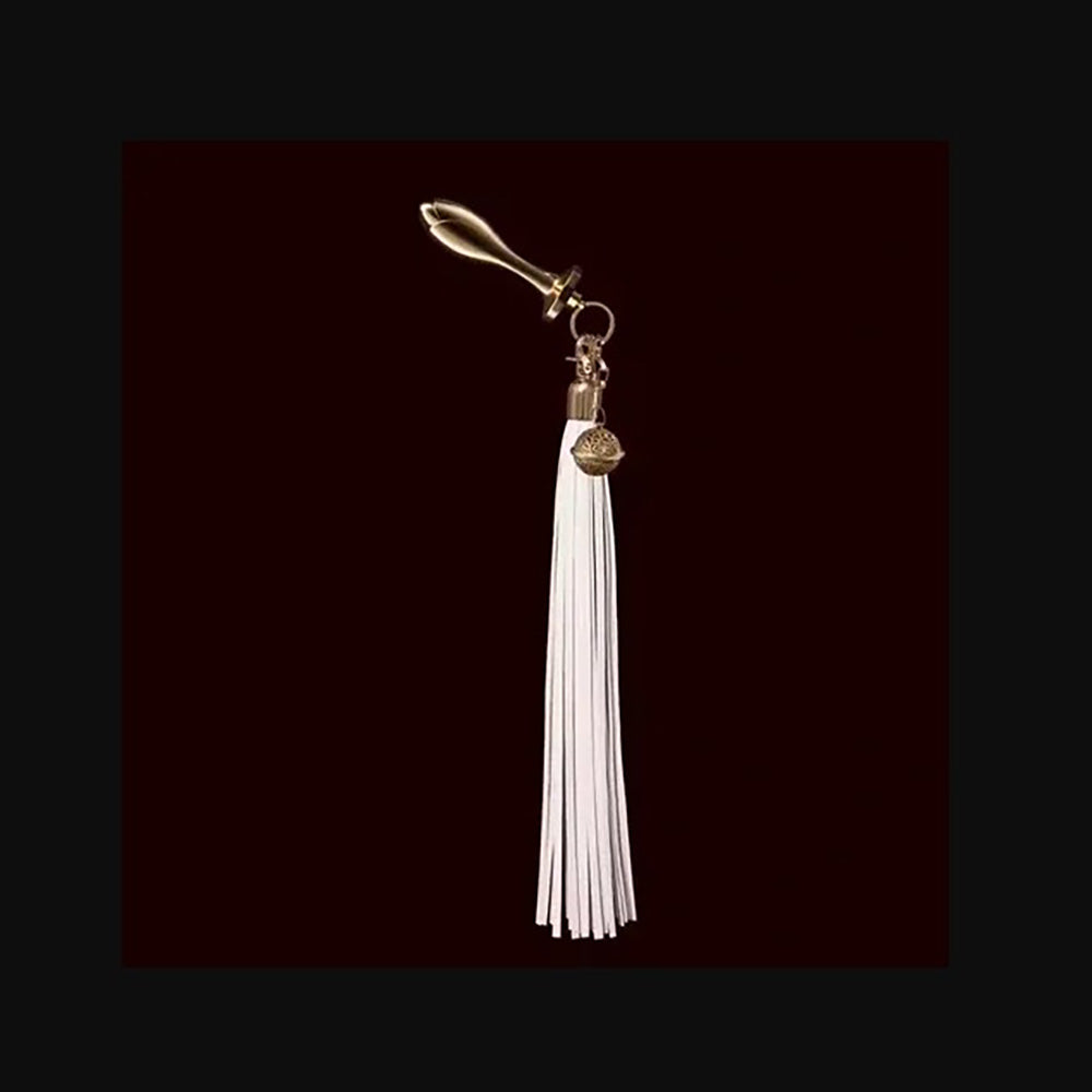 Detachable White Flogger-Tail Plug Kit with Rose-shape Plug