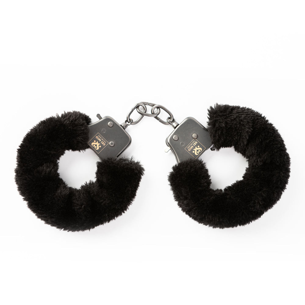 SEI MIO Cuff Love Furry Metal Handcuffs