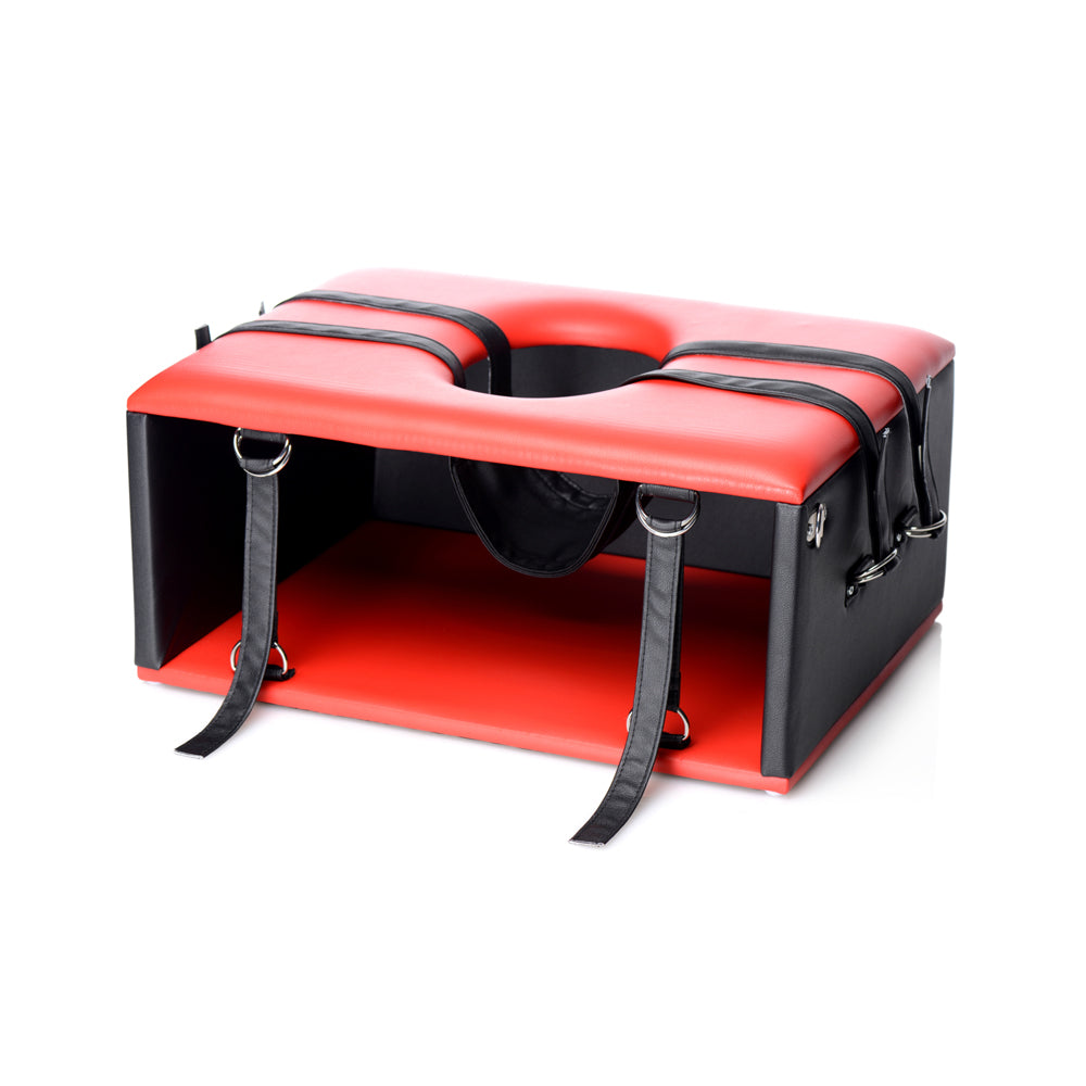 Queening Chair